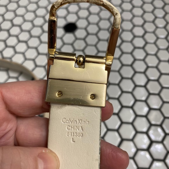 Calvin Klein belt size large - Picture 2 of 4
